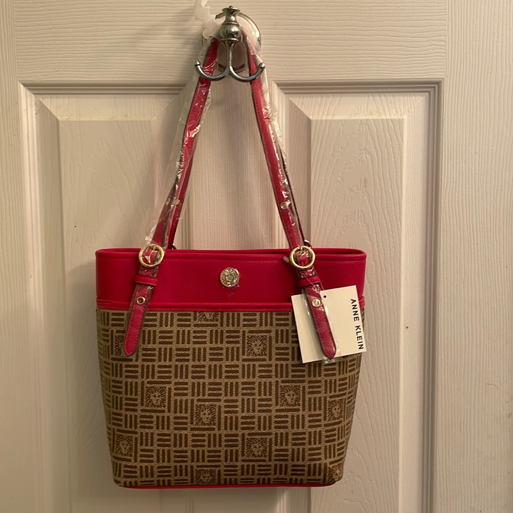 NWT Anne Klein Rose Handbag